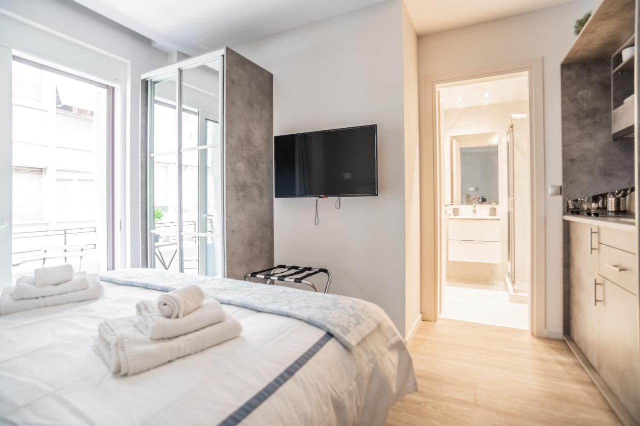 Appartamento A13 Pristine & Sunny 30M2 Flat Near Syntagma Sq Atene Esterno foto
